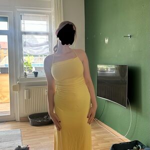 Elegant Yellow Dress